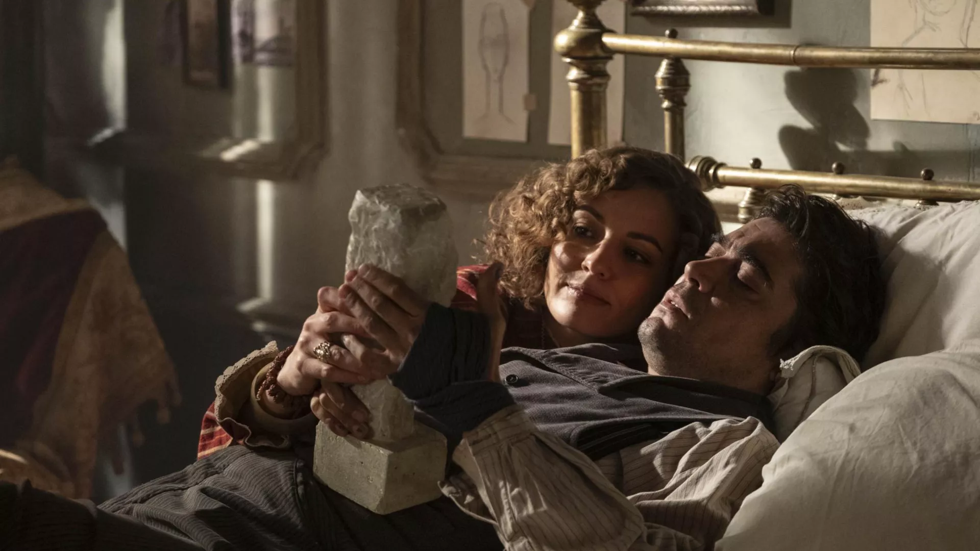 Modi: Three Days on the Wing of Madness